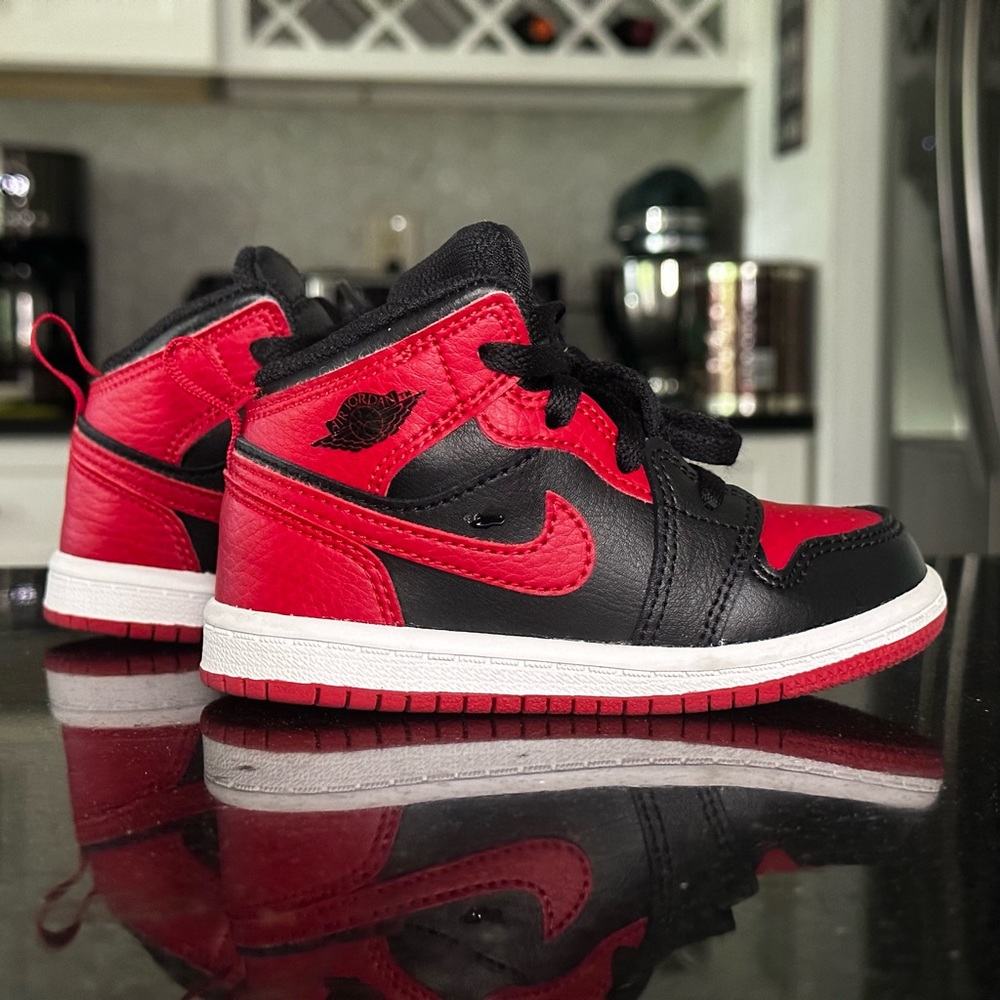 Jordan Mid 1